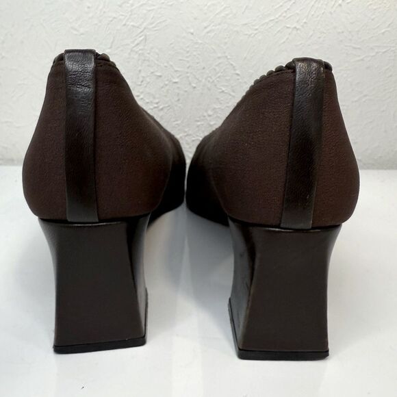 STUART WEITZMAN Chocolate Square Toe Heels, Size 7.5 - Picture 4 of 8